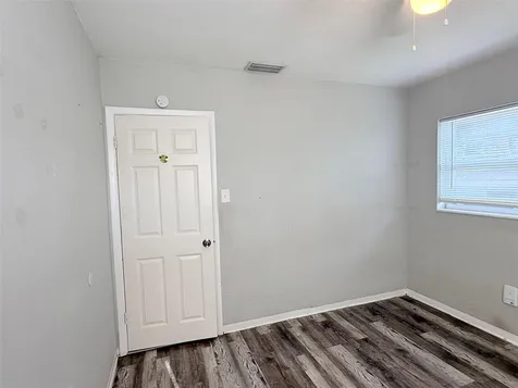 6041 43rd Avenue N St Petersburg FL 33709
