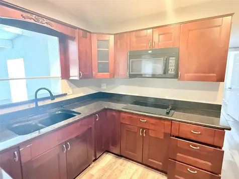 6041 43rd Avenue N St Petersburg FL 33709