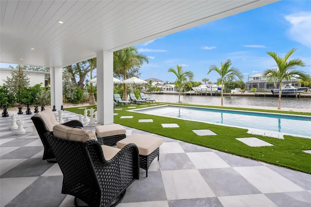 525 68th Street Holmes Beach FL 34217