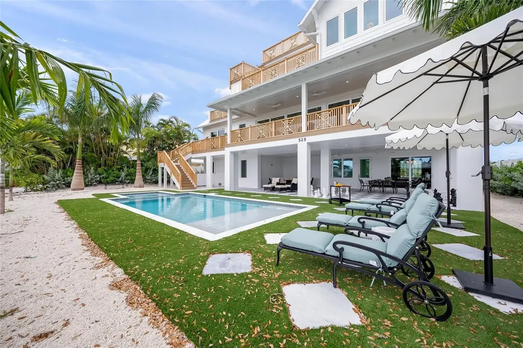 525 68th Street Holmes Beach FL 34217