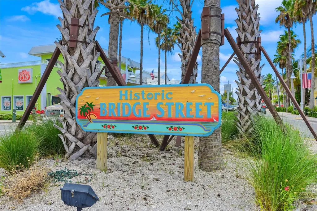 525 68th Street Holmes Beach FL 34217