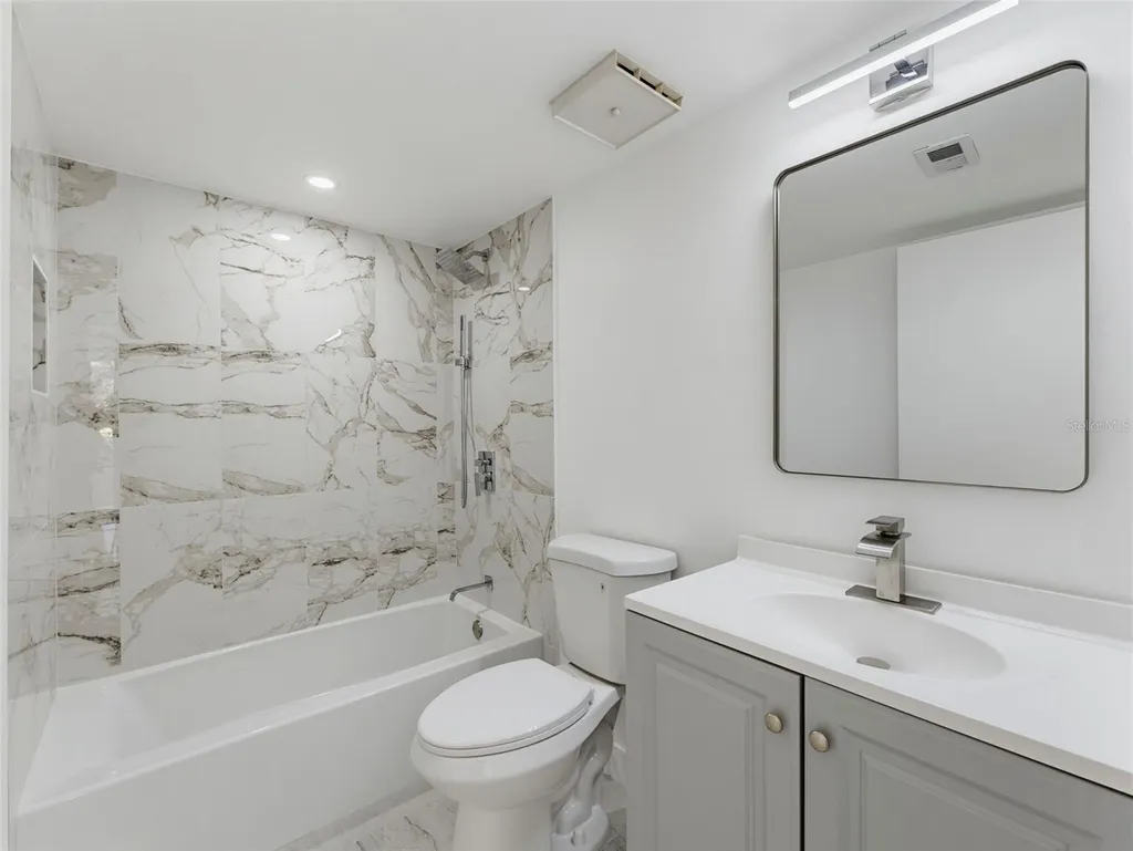 1261 Pine Ridge Circle W Tarpon Springs FL 34688