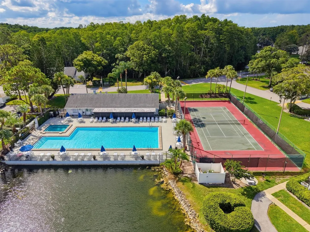 1261 Pine Ridge Circle W Tarpon Springs FL 34688