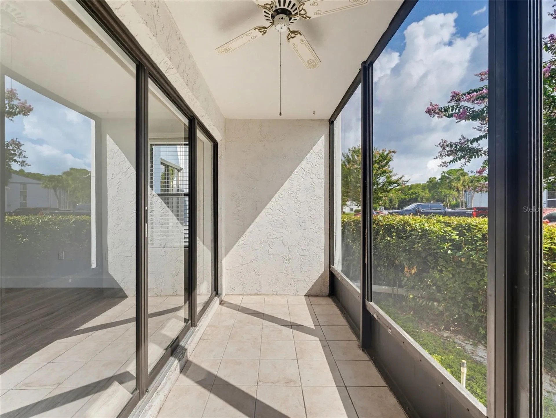 1261 Pine Ridge Circle W Tarpon Springs FL 34688
