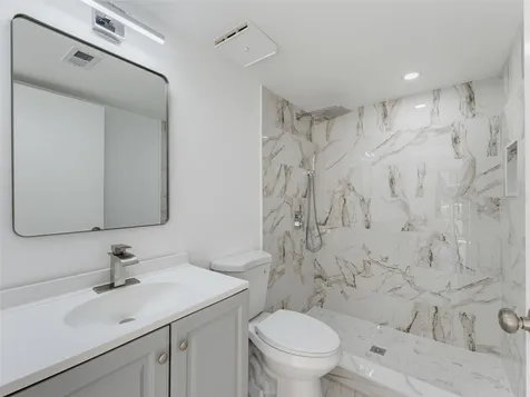 1261 Pine Ridge Circle W Tarpon Springs FL 34688