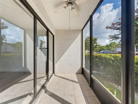 1261 Pine Ridge Circle W Tarpon Springs FL 34688