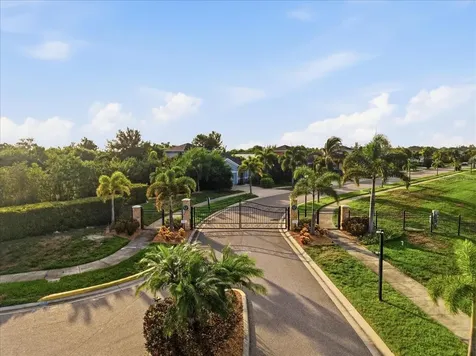 5082 Inshore Landings Drive Apollo Beach FL 33572