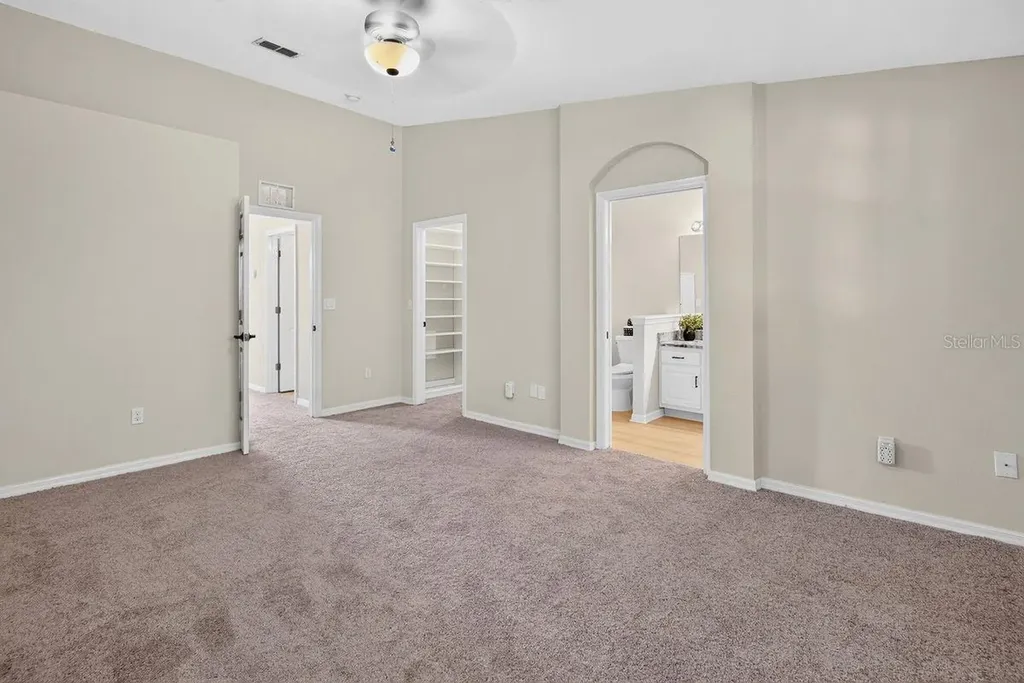 648 Spring Lake Circle Tarpon Springs FL 34688