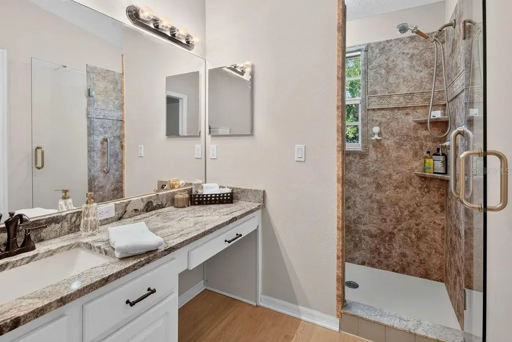 648 Spring Lake Circle Tarpon Springs FL 34688