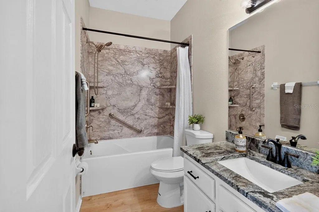 648 Spring Lake Circle Tarpon Springs FL 34688