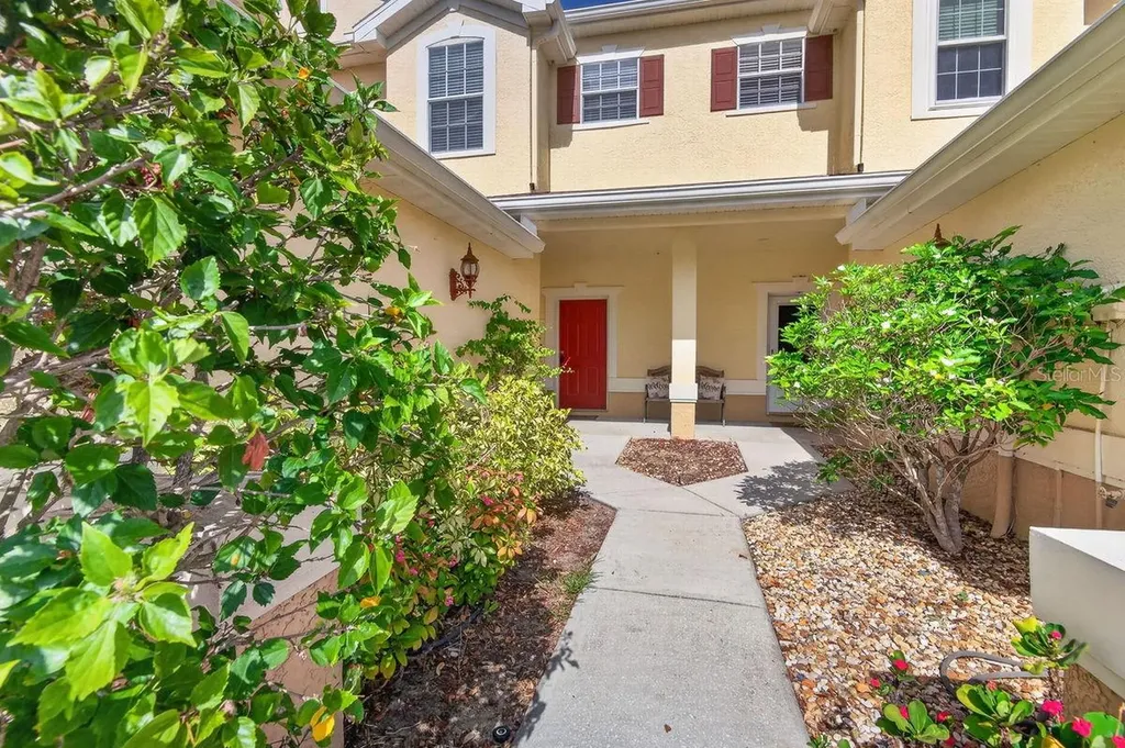 648 Spring Lake Circle Tarpon Springs FL 34688