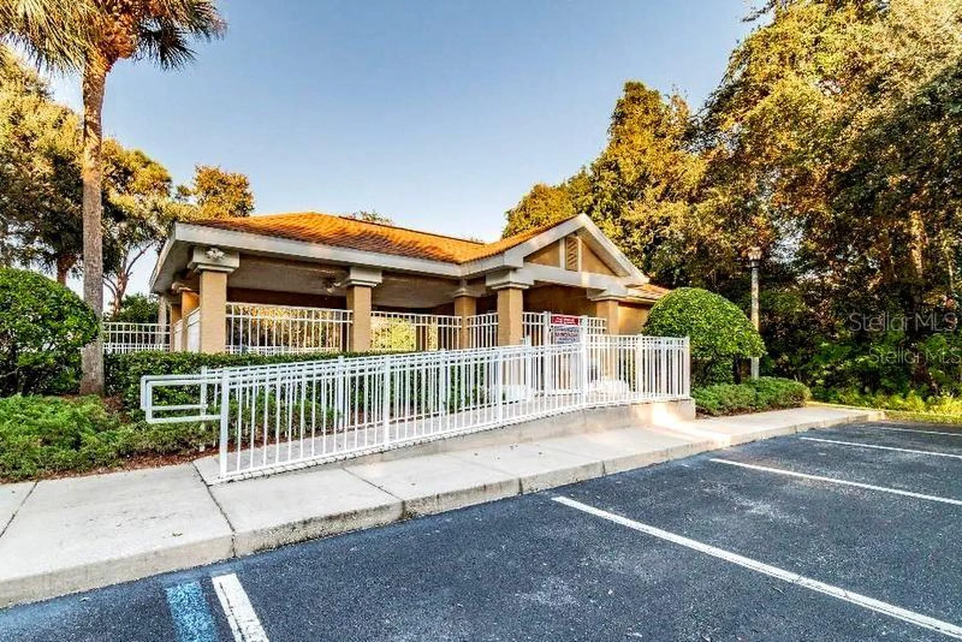 648 Spring Lake Circle Tarpon Springs FL 34688