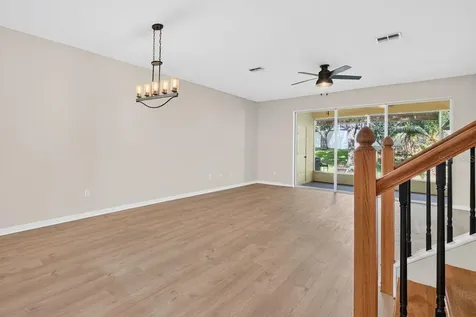 648 Spring Lake Circle Tarpon Springs FL 34688