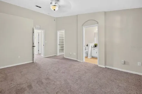 648 Spring Lake Circle Tarpon Springs FL 34688