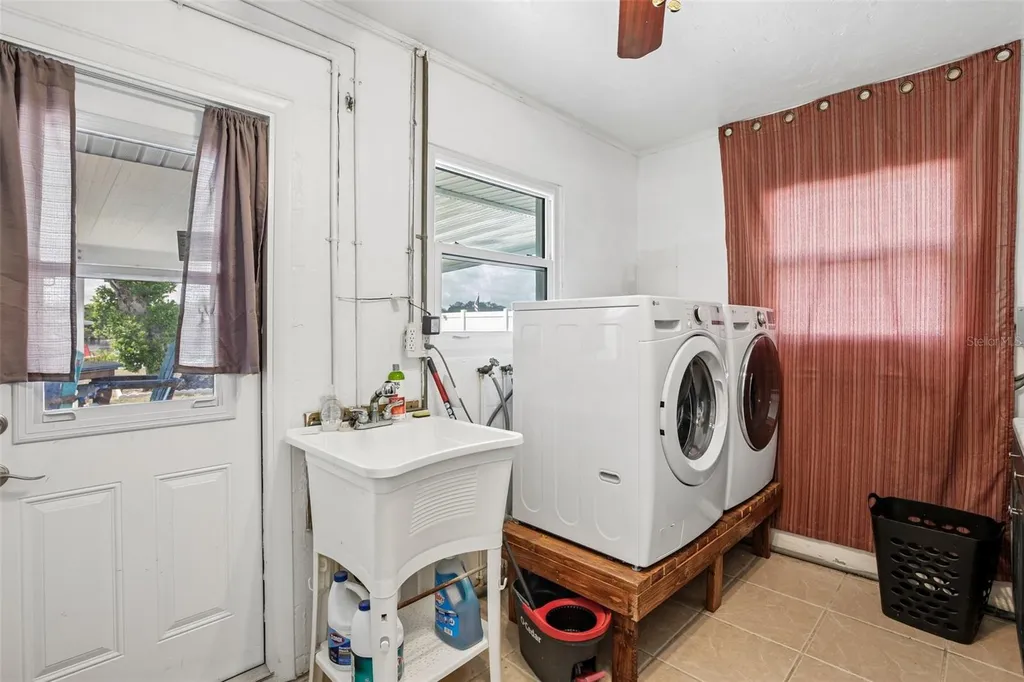 806 Blue Heron Boulevard Ruskin FL 33570