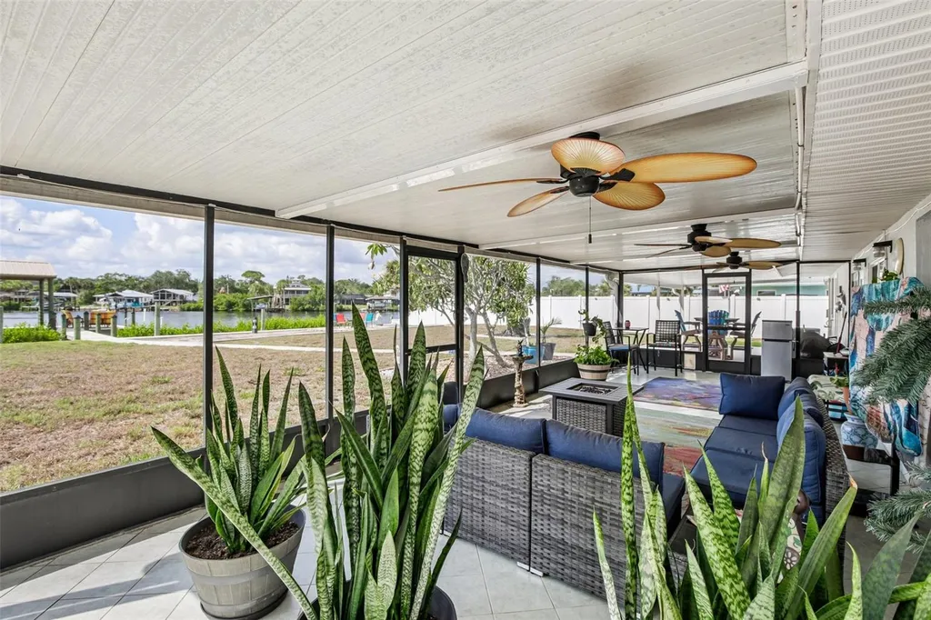 806 Blue Heron Boulevard Ruskin FL 33570