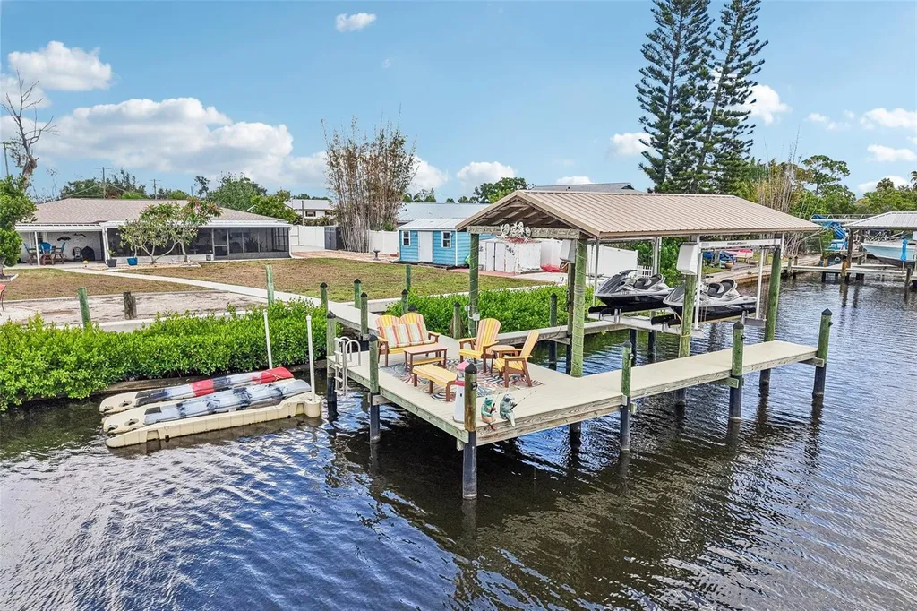 806 Blue Heron Boulevard Ruskin FL 33570