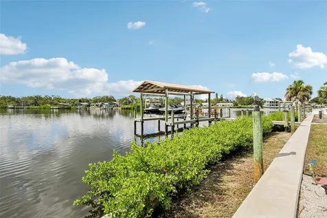 806 Blue Heron Boulevard Ruskin FL 33570