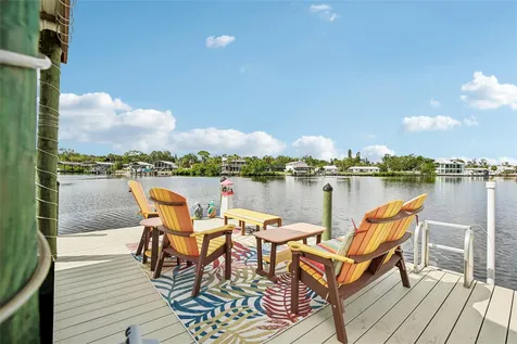 806 Blue Heron Boulevard Ruskin FL 33570