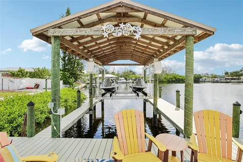 806 Blue Heron Boulevard Ruskin FL 33570