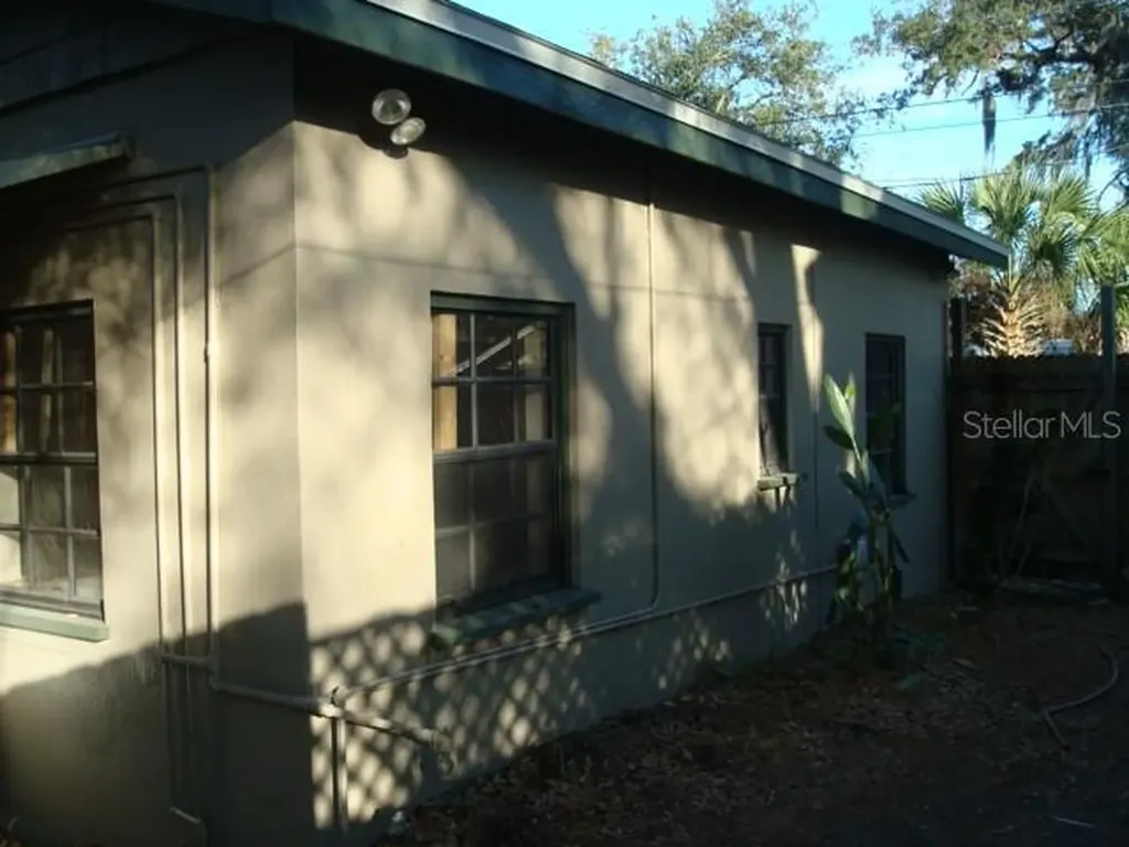 2135 8th Avenue N St Petersburg FL 33713