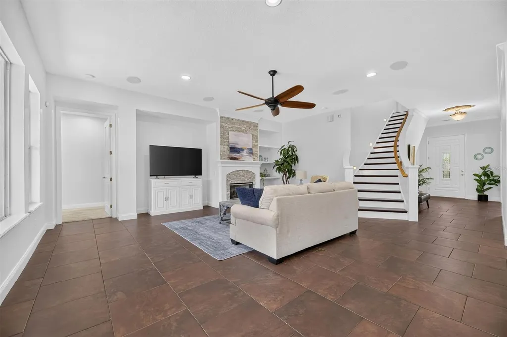 824 Islebay Drive Apollo Beach FL 33572