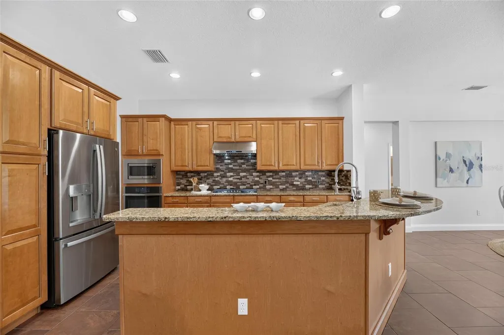 824 Islebay Drive Apollo Beach FL 33572