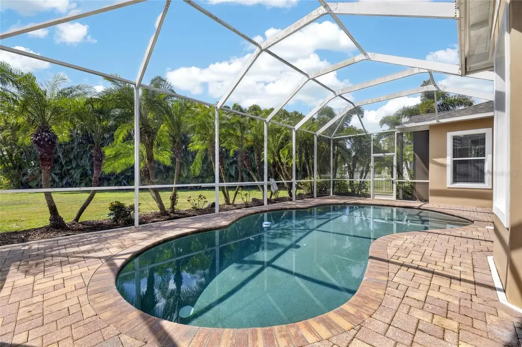 824 Islebay Drive Apollo Beach FL 33572