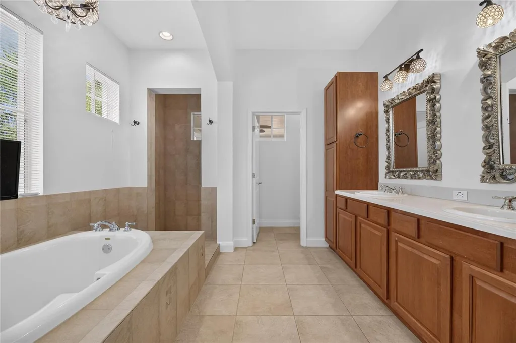 824 Islebay Drive Apollo Beach FL 33572