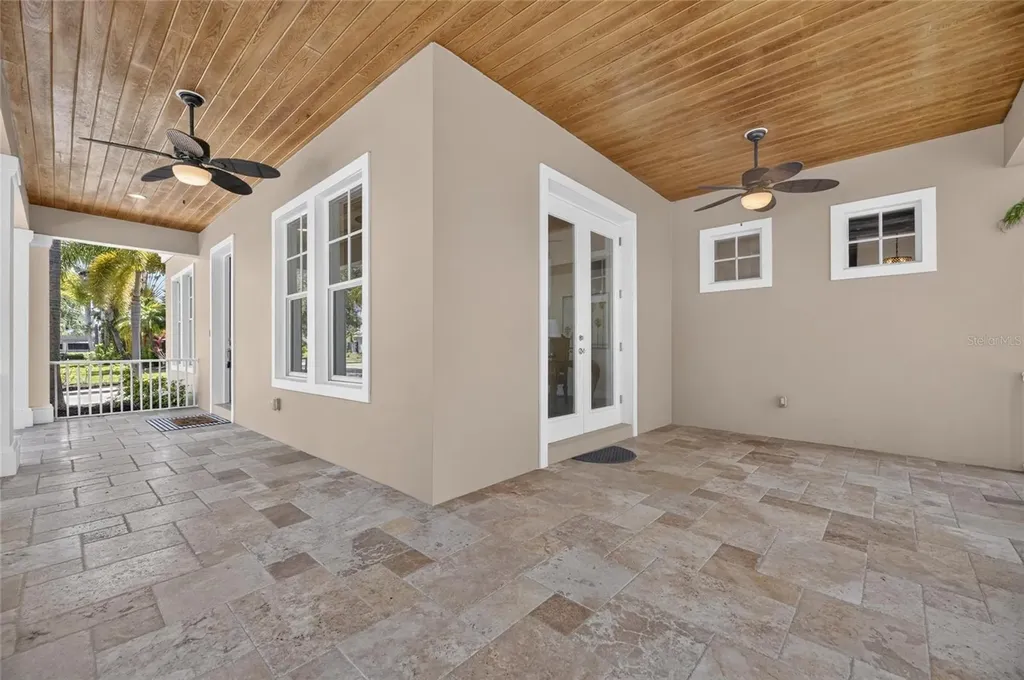 824 Islebay Drive Apollo Beach FL 33572