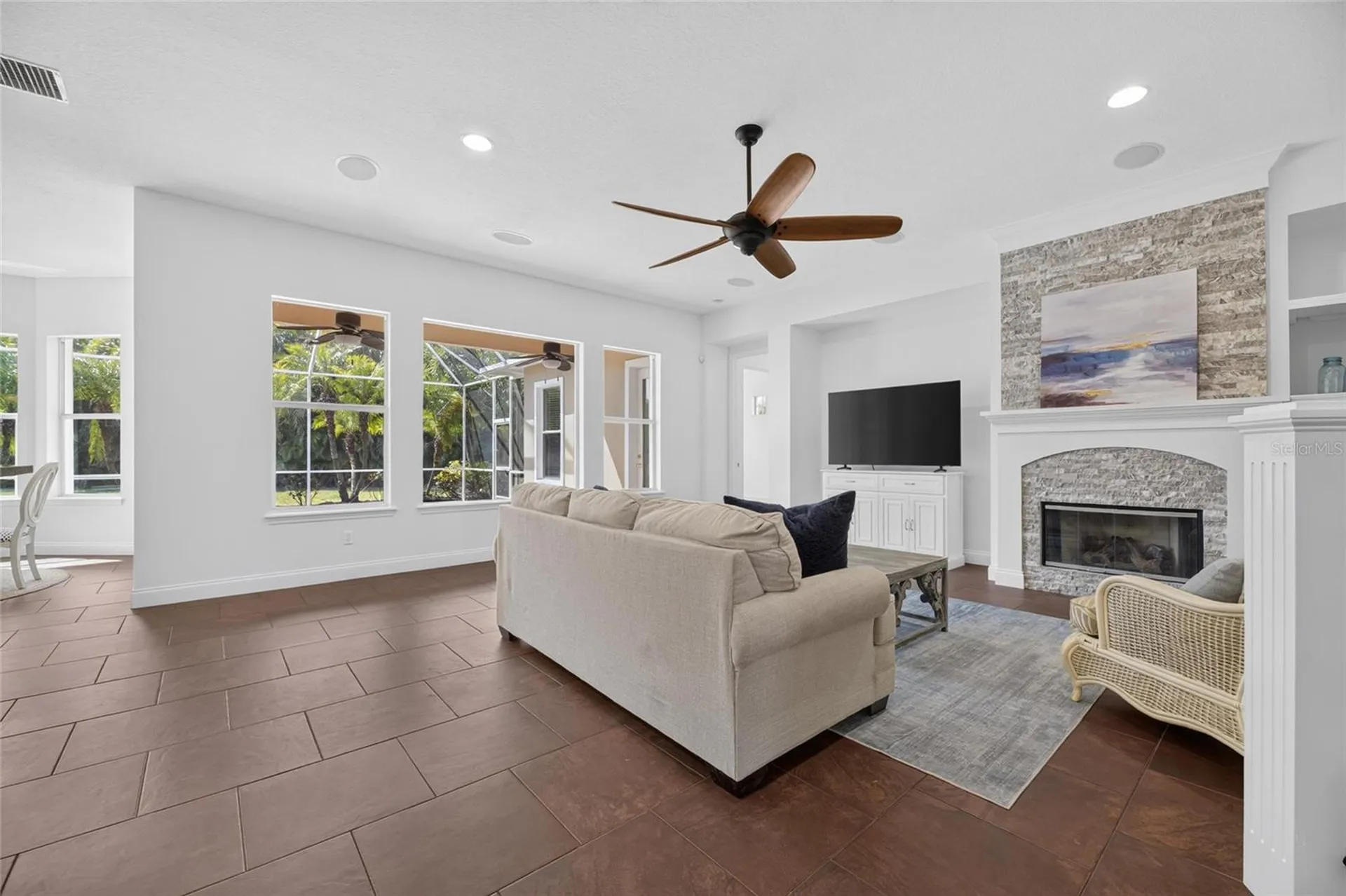 824 Islebay Drive Apollo Beach FL 33572