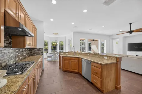 824 Islebay Drive Apollo Beach FL 33572
