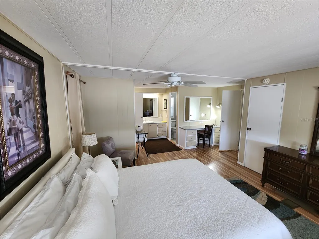808 53rd Avenue E Bradenton FL 34203