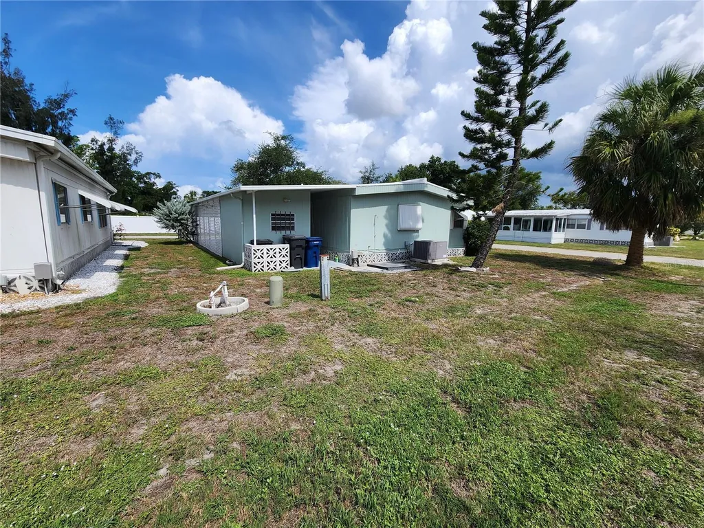 808 53rd Avenue E Bradenton FL 34203