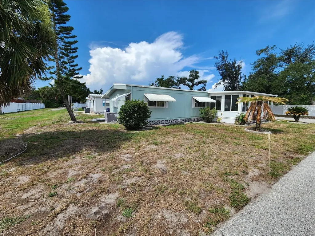 808 53rd Avenue E Bradenton FL 34203
