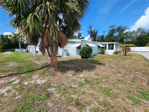 808 53rd Avenue E Bradenton FL 34203