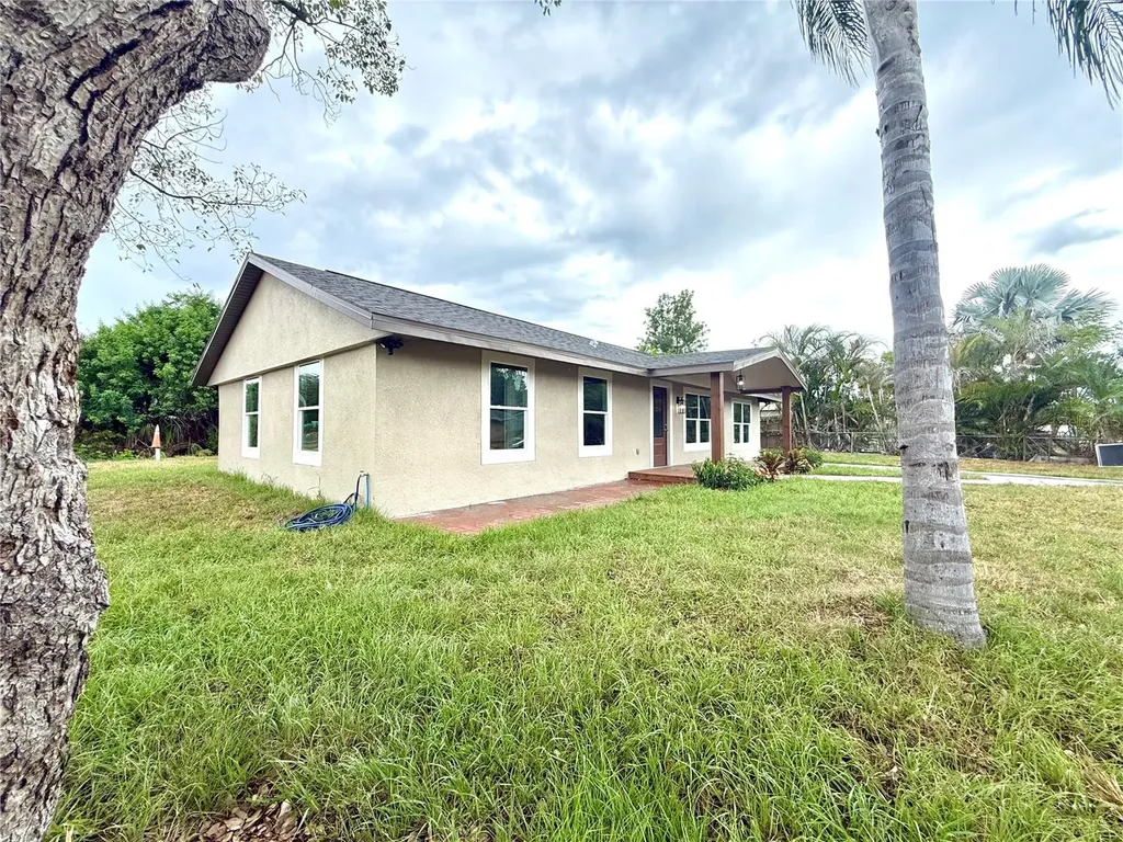 1427 Murillo Loop Ruskin FL 33570