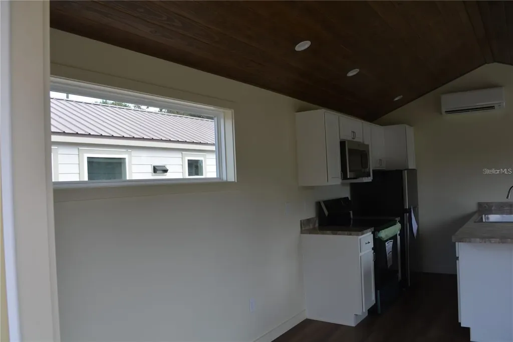 620 Third Street Oviedo FL 32765