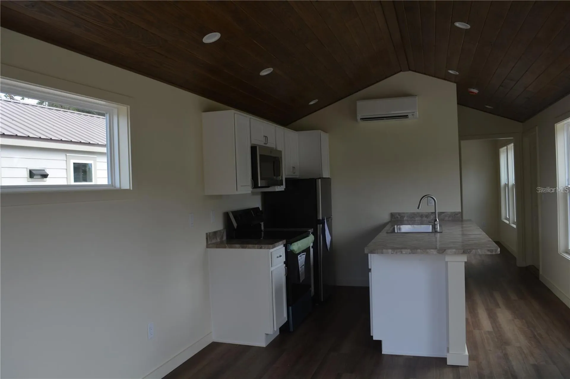 620 Third Street Oviedo FL 32765
