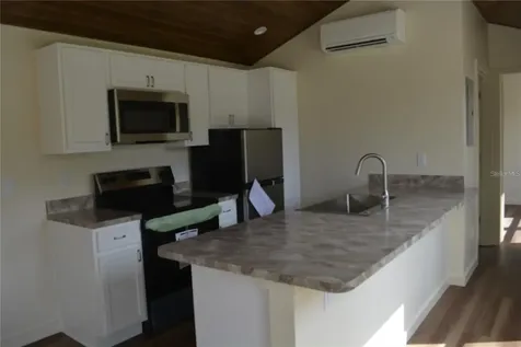 620 Third Street Oviedo FL 32765