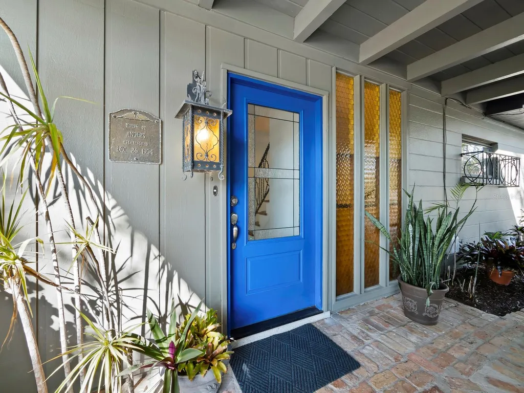 5451 Shadow Lawn Drive Sarasota FL 34242