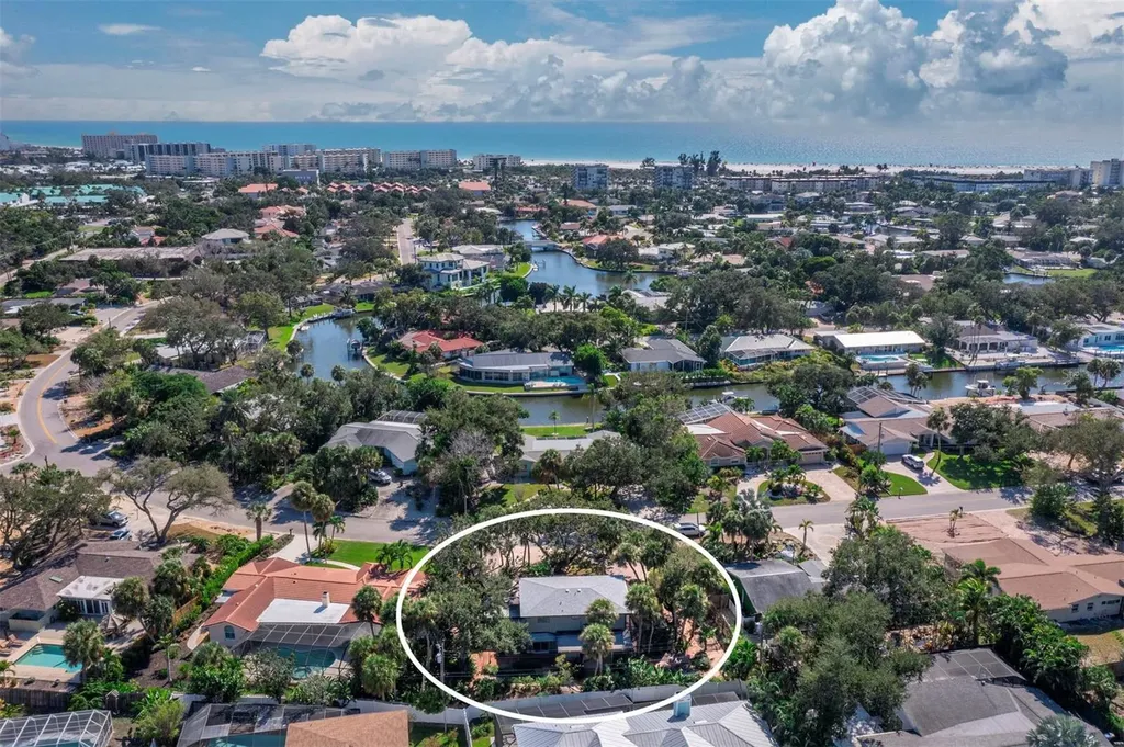 5451 Shadow Lawn Drive Sarasota FL 34242