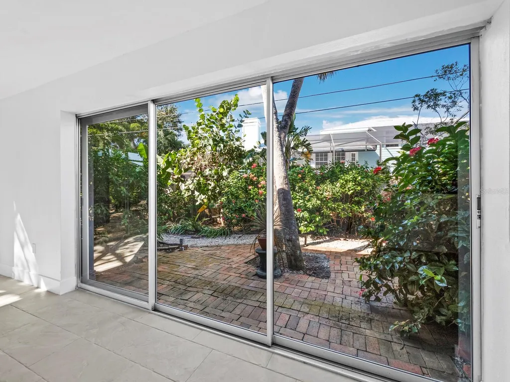 5451 Shadow Lawn Drive Sarasota FL 34242