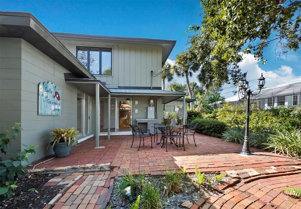 5451 Shadow Lawn Drive Sarasota FL 34242