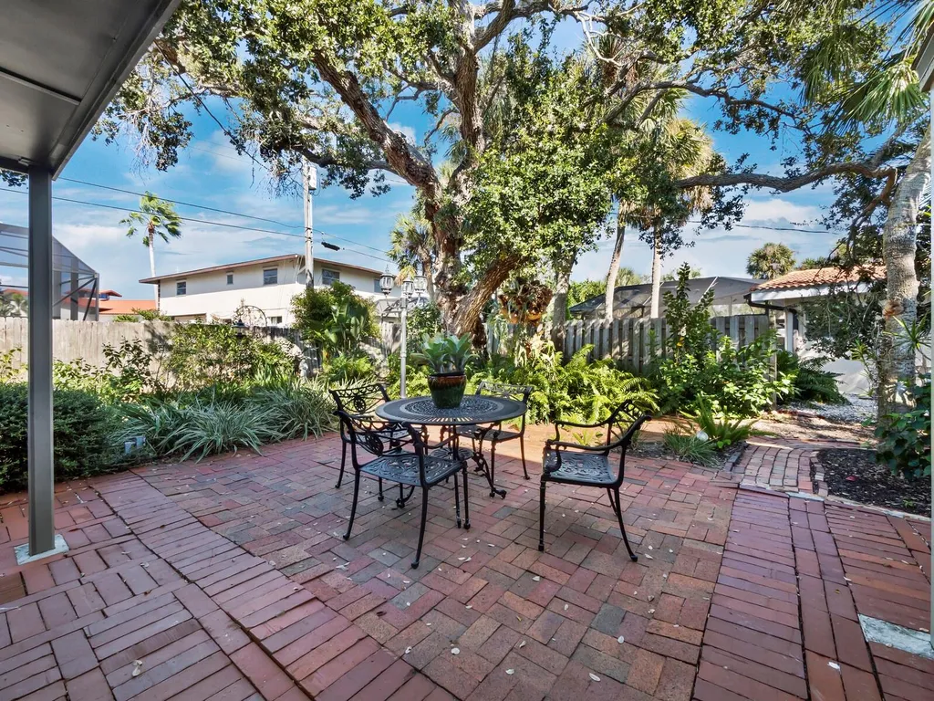 5451 Shadow Lawn Drive Sarasota FL 34242