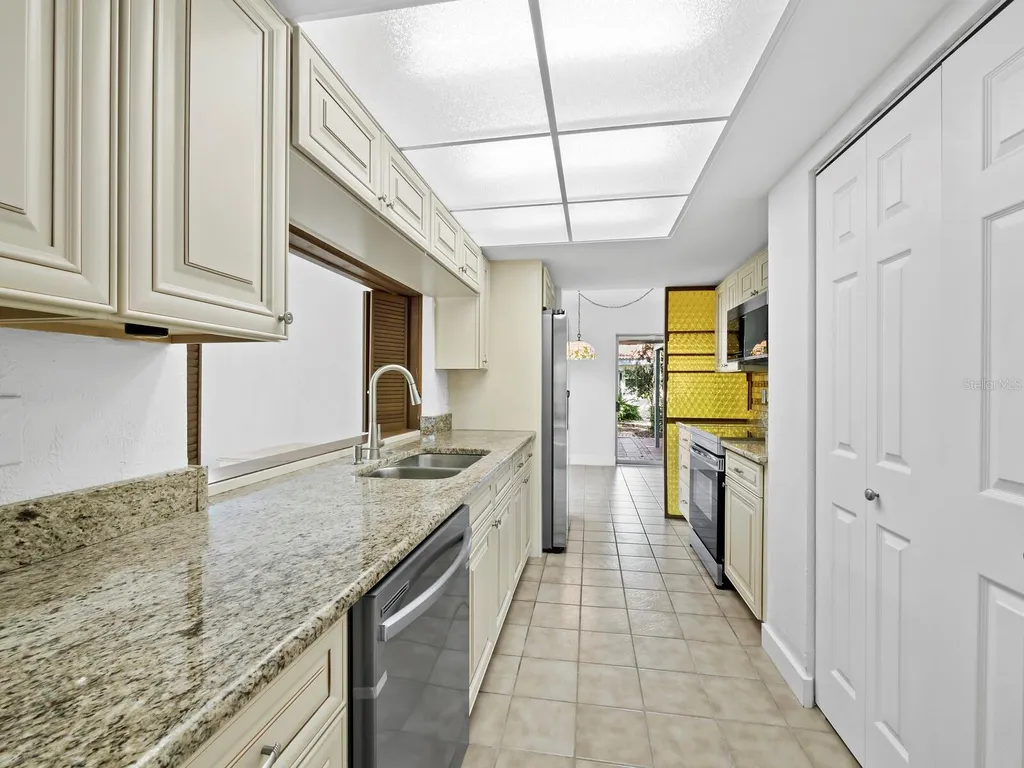 5451 Shadow Lawn Drive Sarasota FL 34242