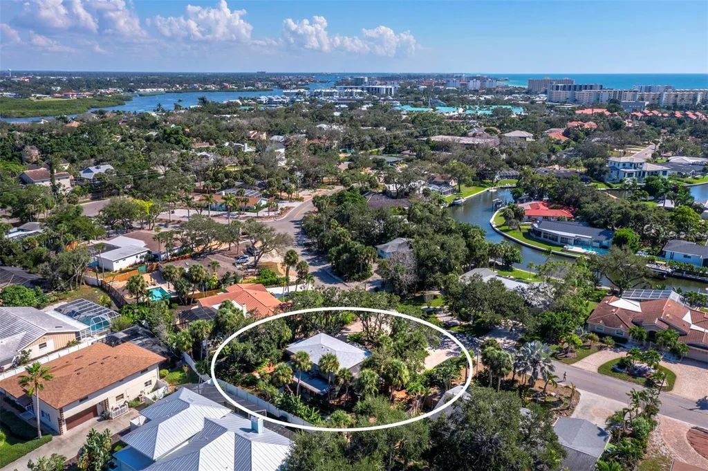 5451 Shadow Lawn Drive Sarasota FL 34242
