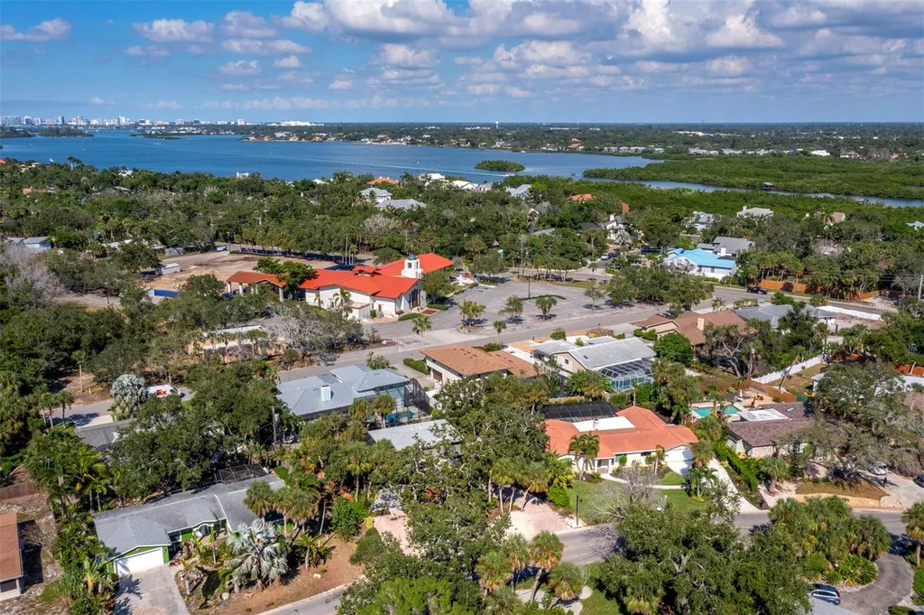 5451 Shadow Lawn Drive Sarasota FL 34242