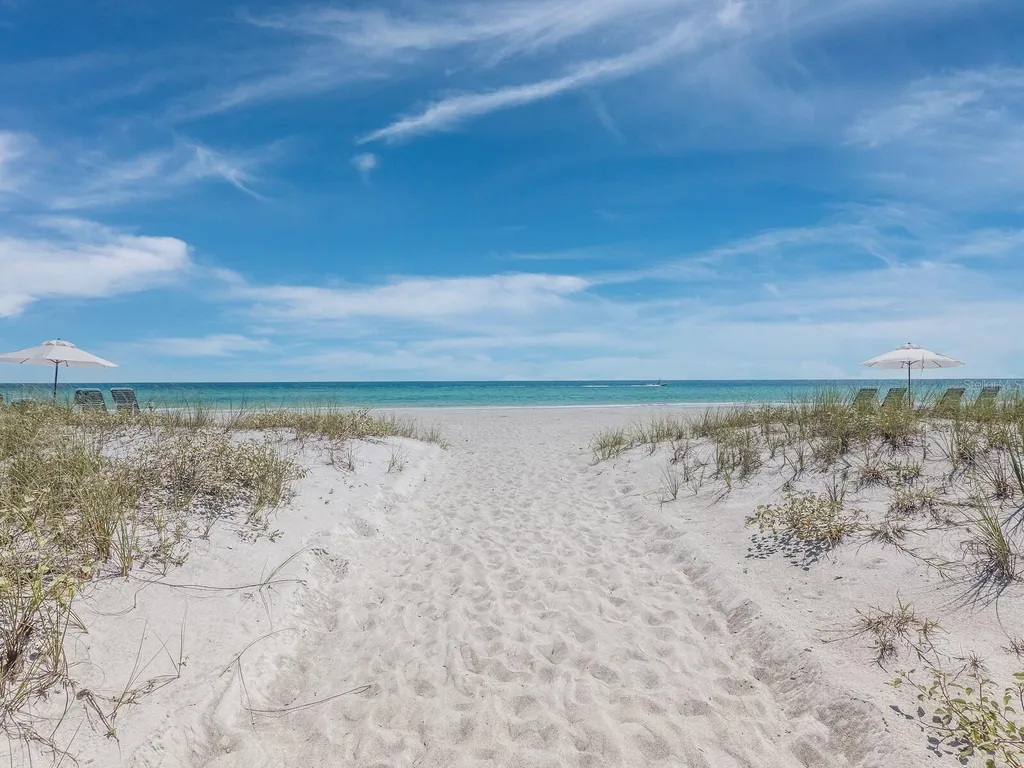 5451 Shadow Lawn Drive Sarasota FL 34242