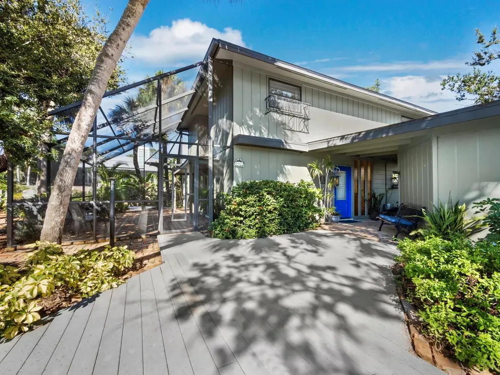 5451 Shadow Lawn Drive Sarasota FL 34242